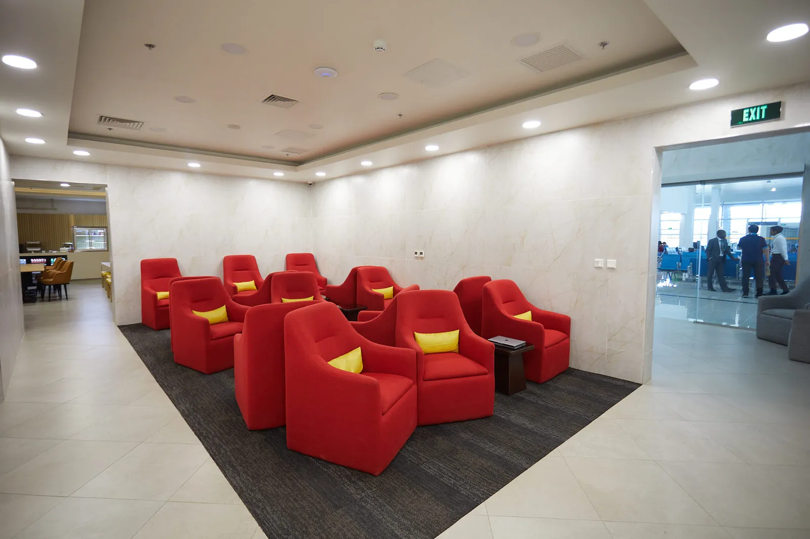 Marhaba Lounge, Международный аэропорт Абейд Амани Каруме: фото 3 из 3