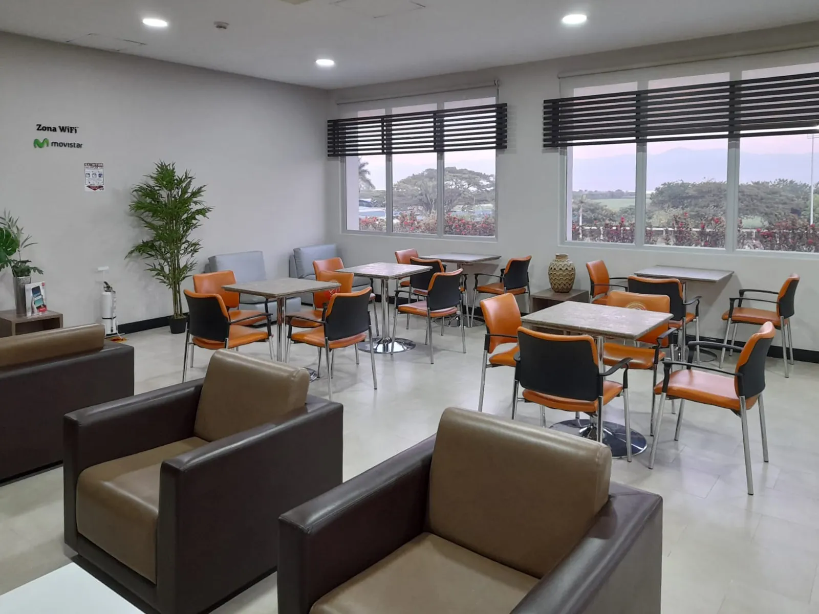 Avianca Lounge Cali, Аэропорт имени Альфонсо Бонилья Арагона (Пальмасека): фото 2 из 3