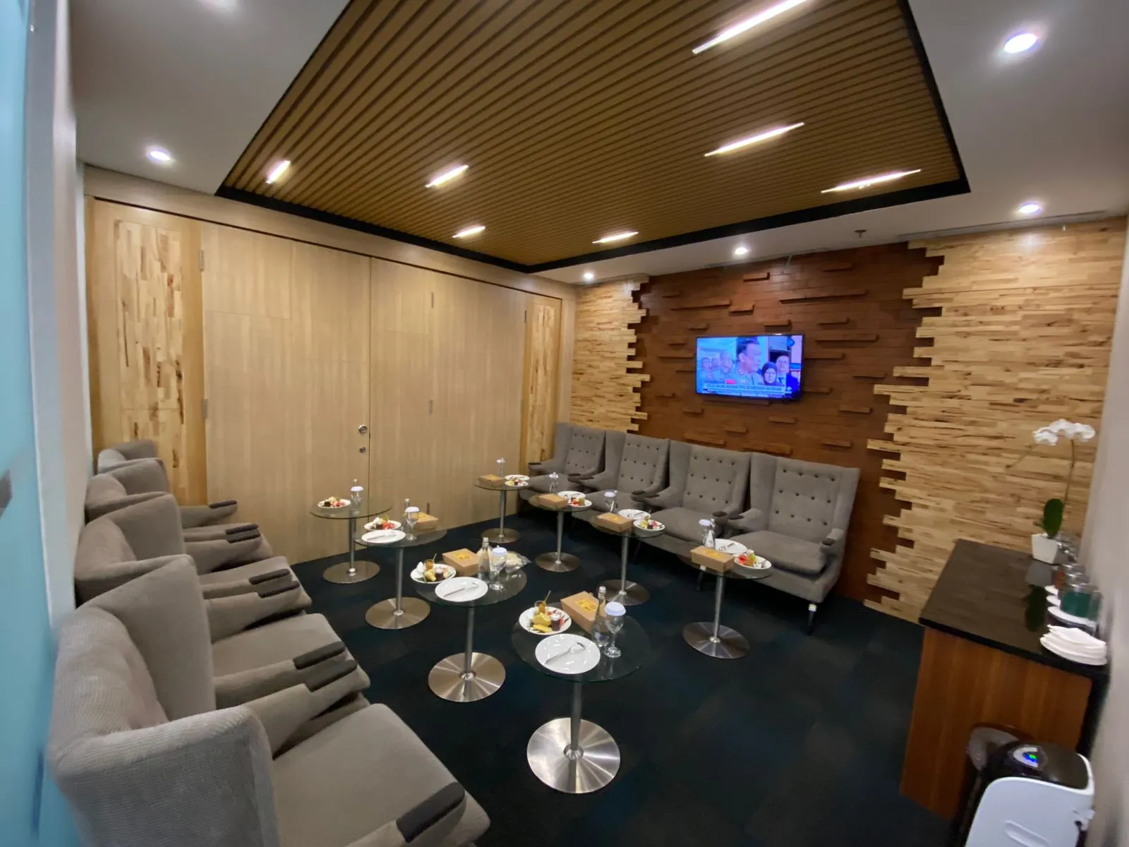 Concordia Business Lounge Domestic, Нгурах-Рай: фото 1 из 3