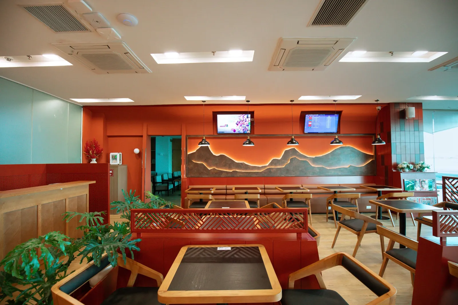 SH Premium Lounge Buon Ma Thuot, Буонметхуот (Фунг-Дук): фото 1 из 3