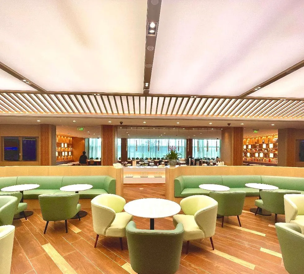 V2 China Eastern Lounge, Чэнду Тяньфу: фото 1 из 3