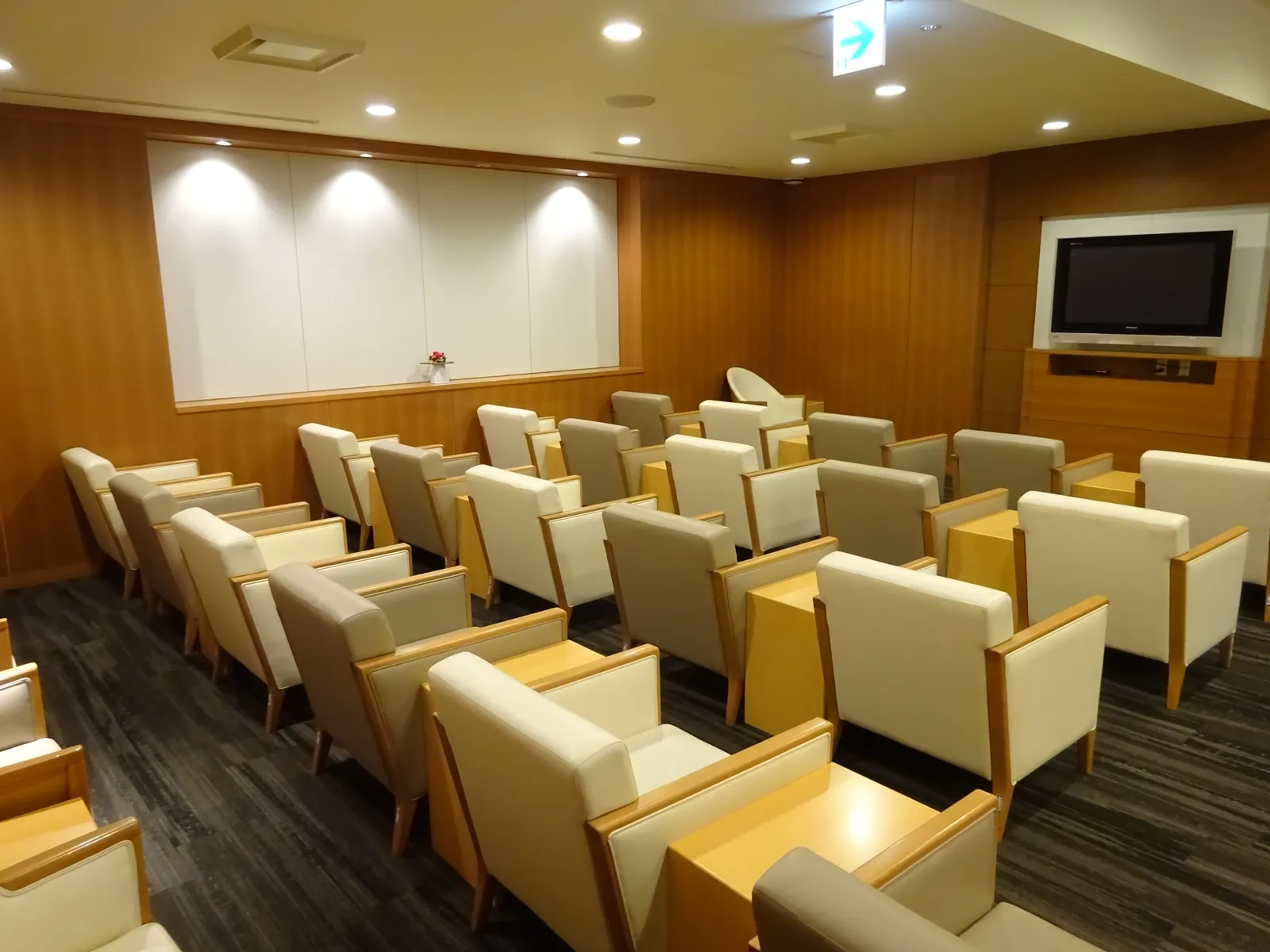 Korean Air Lounge, Тюбу (Сэнторэа): фото 1 из 3