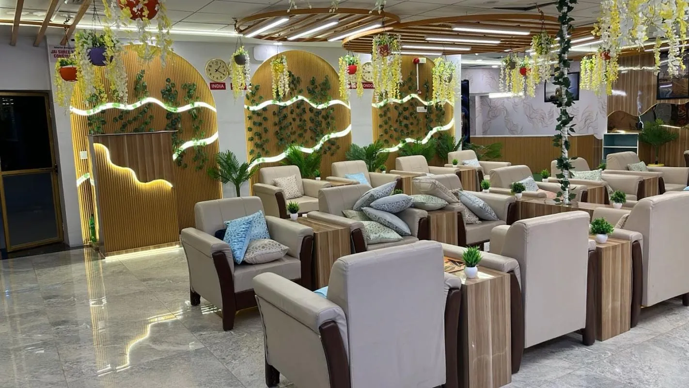 Elevate The Lounge Experience, Деогхар: фото 2 из 3