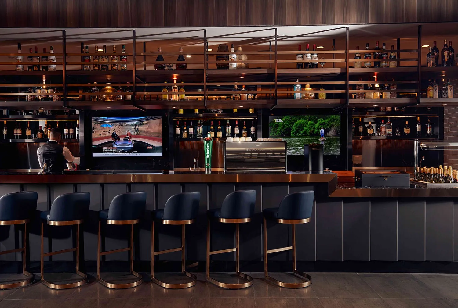 Plaza Premium Lounge (Concourse A) - Терминал 3, Дубай: фото 2 из 3