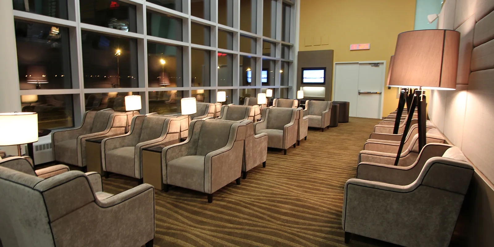 Plaza Premium Lounge (US Departures), Эдмонтон: фото 3 из 3