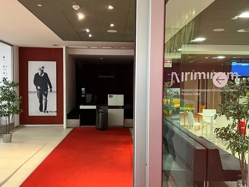 Priority Lounge, Федерико Феллини: фото 1 из 3