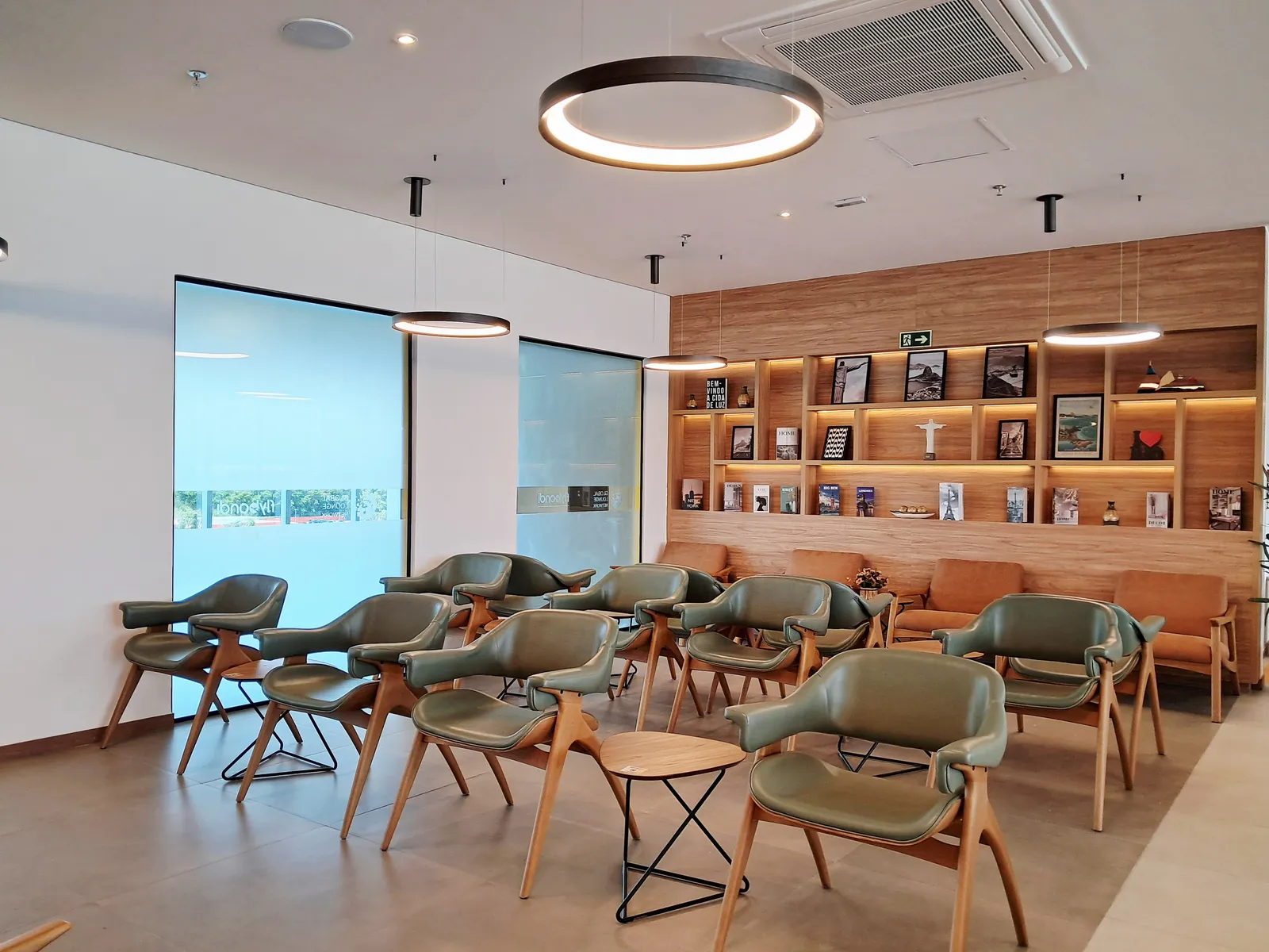 Flybondi by Global Lounge Network, Аэропорт Галеан имени Антониу Карлуса Жобина: фото 1 из 3