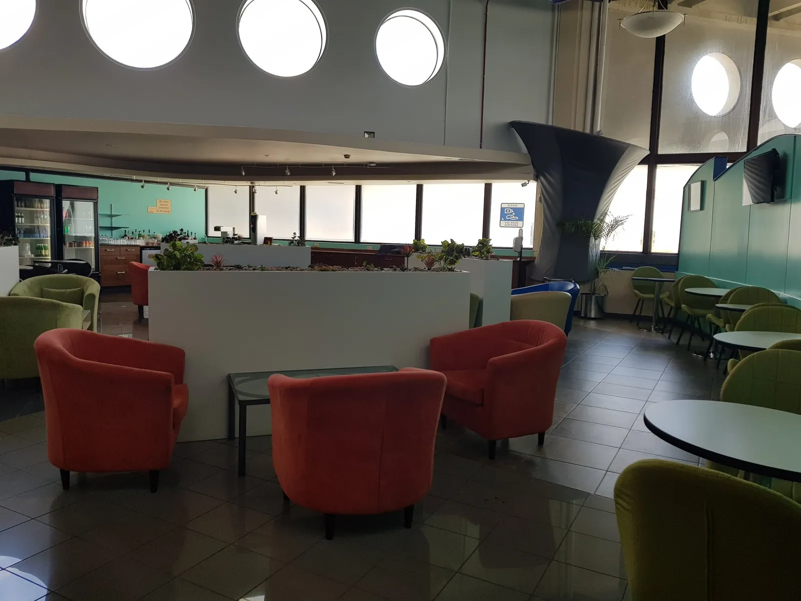 Airlines Executive Lounge, Грантли Адамс: фото 2 из 3