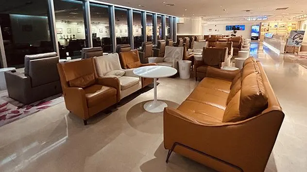 China Southern Gold/Silver/Elite Plus Lounge, Гуанчжоу Байюнь: фото 1 из 3