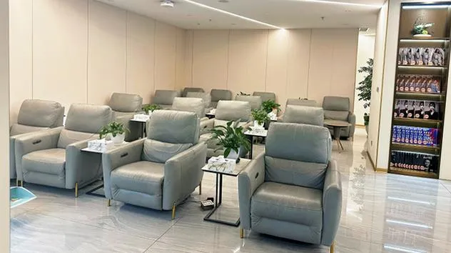China Southern Gold/Silver/Elite Plus Lounge, Гуйян Лундунбао: фото 1 из 3