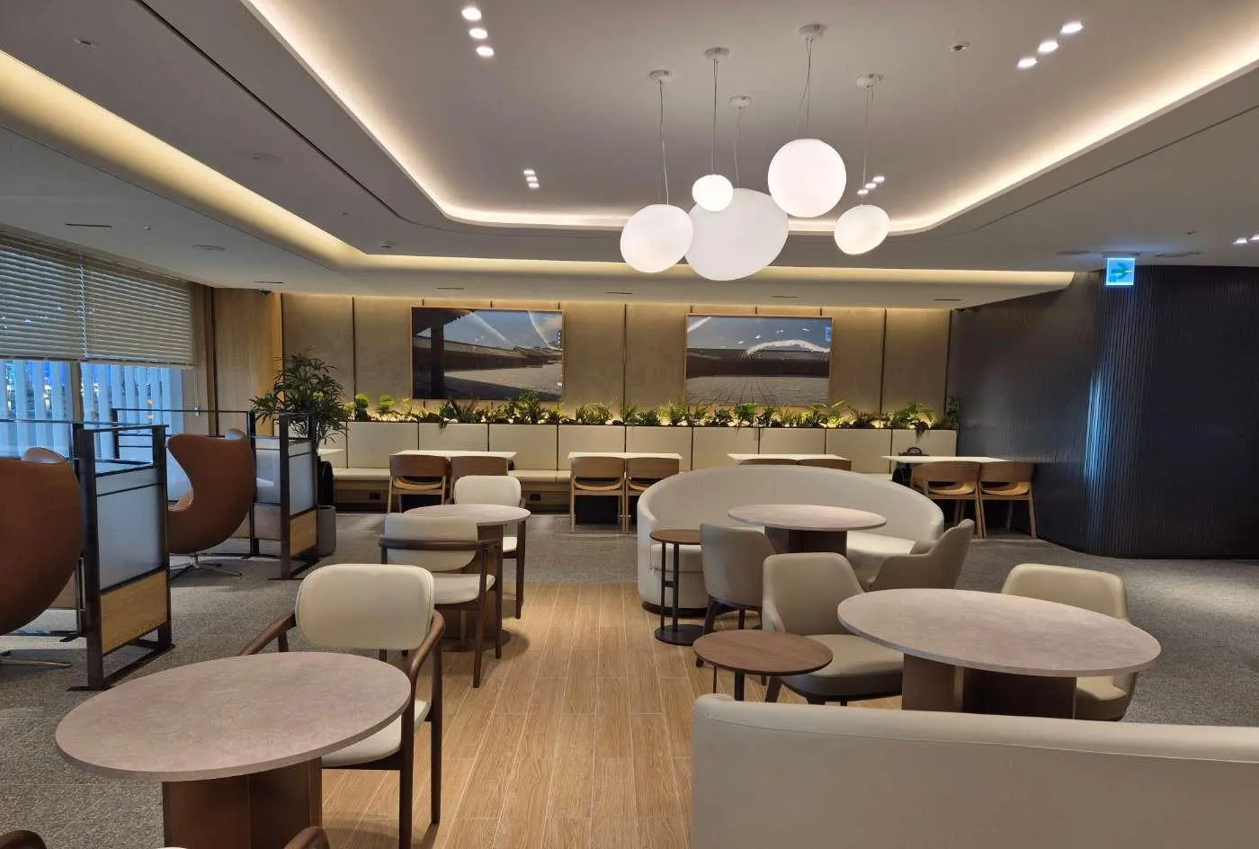 Sky Hub Lounge East, Инчхон: фото 1 из 3