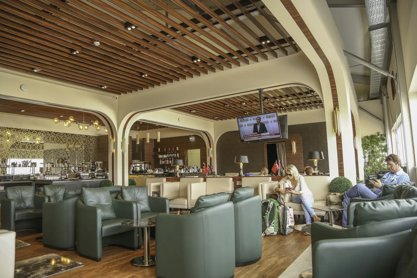 THY Star Alliance Lounge, Аэропорт имени Джомо Кениаты: фото 2 из 3