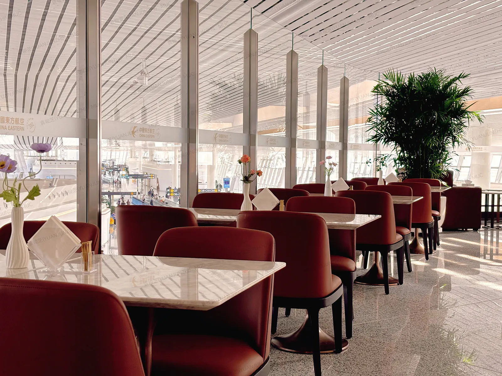 China Eastern Airlines VIP Lounge, Ланьчжоу Чжунчуань: фото 2 из 3