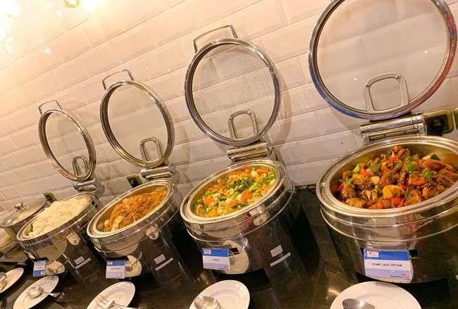 Concordia Lounge, Сэм Ратуланги: фото 3 из 3