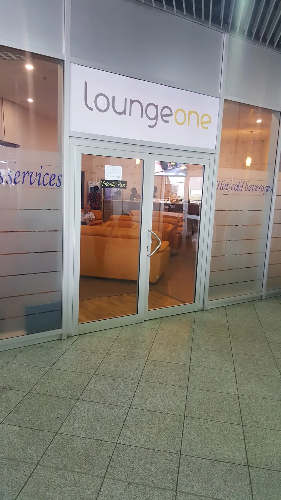 Lounge One, Ннамди Азикиве: фото 2 из 3