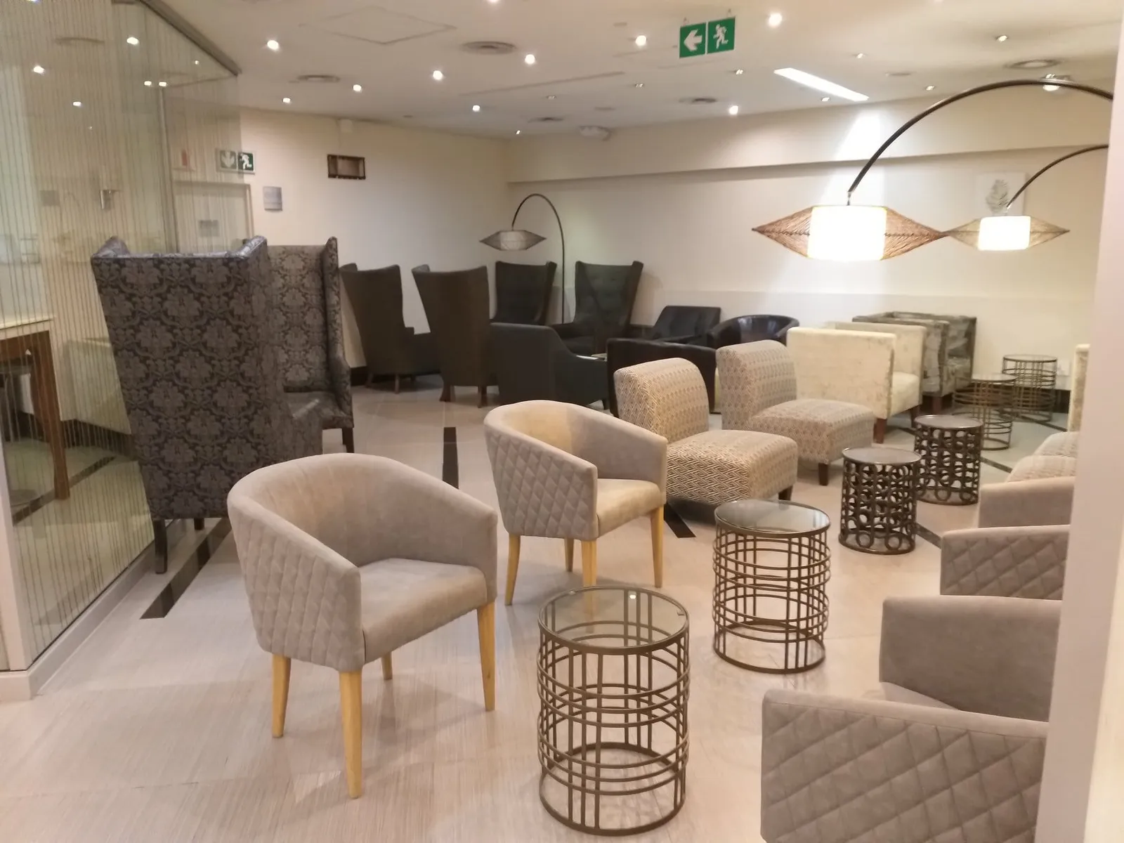Mashonzha Lounge, О. Р. Тамбо: фото 2 из 3