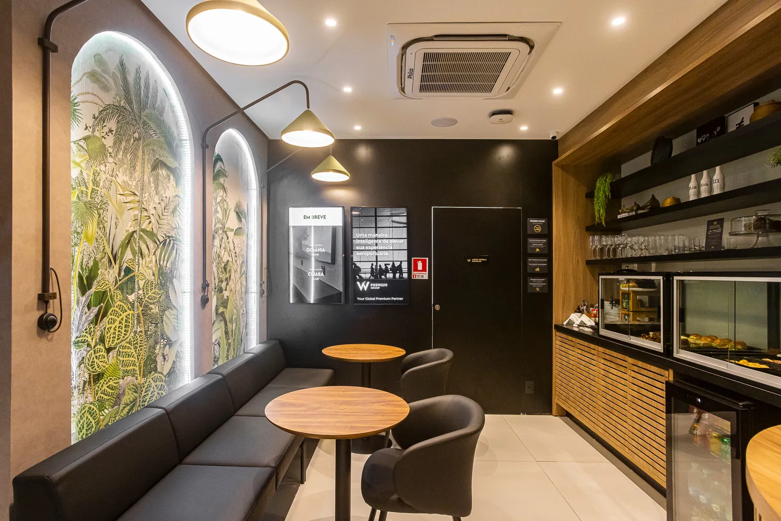 W Lounge Palmas, Пальмас-Бригадейро Лисиас Родригес: фото 1 из 3