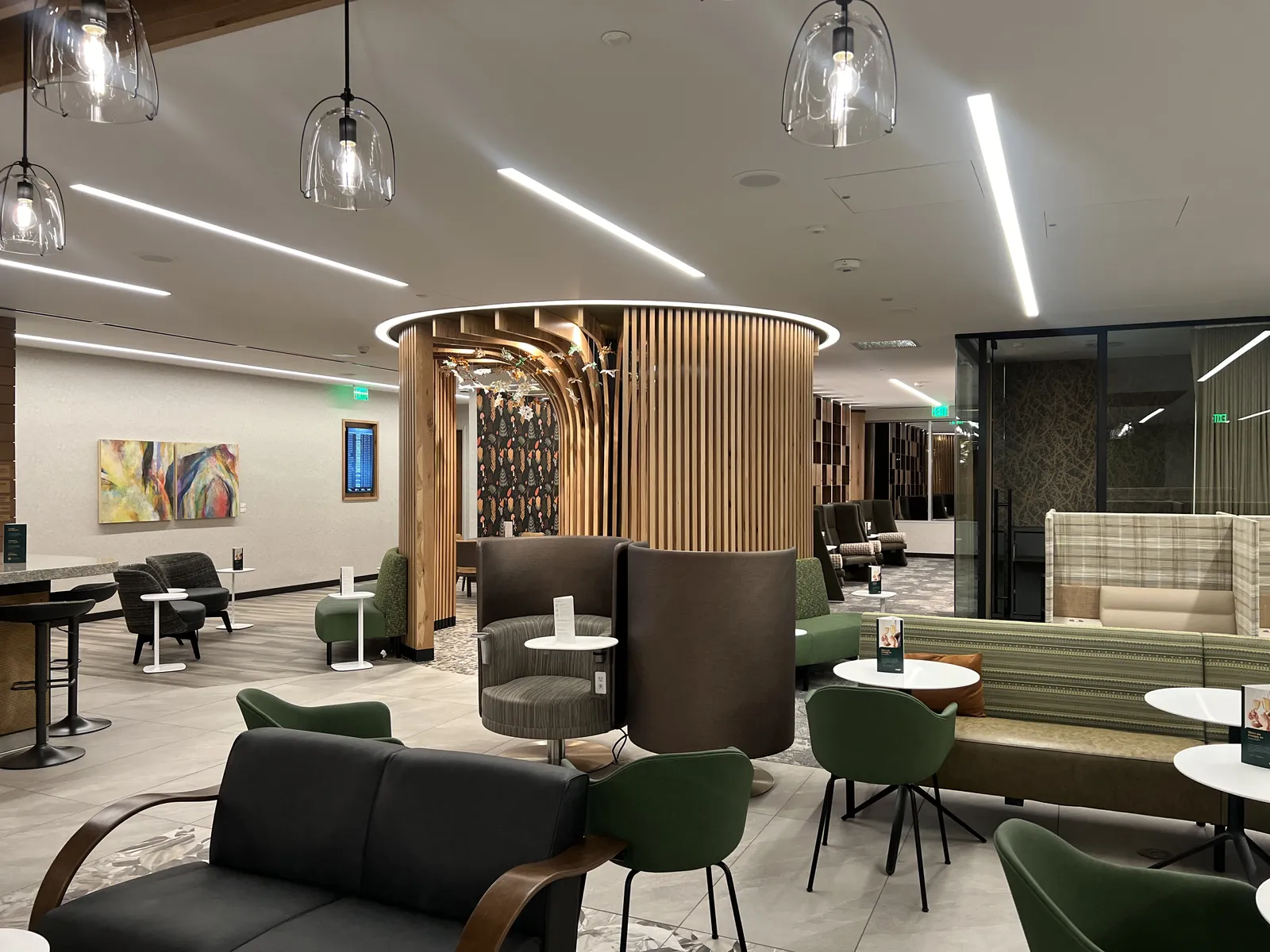 Escape Lounge, Портленд: фото 1 из 3