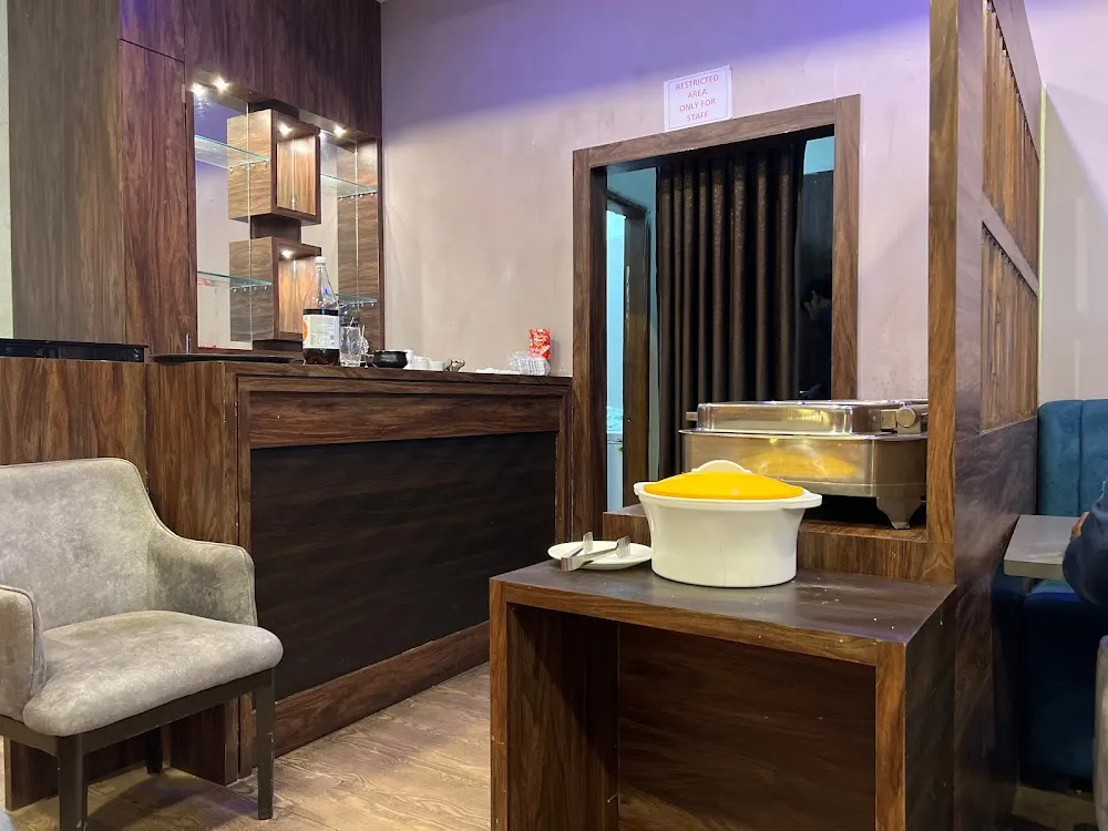 Primus Lounge, Бхопал: фото 2 из 3