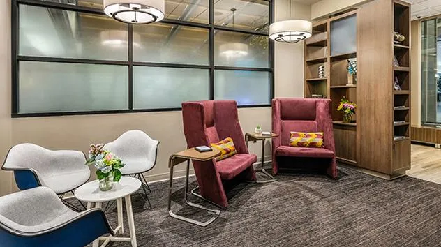 Escape Lounge - Терминал B, Сакраменто: фото 3 из 3