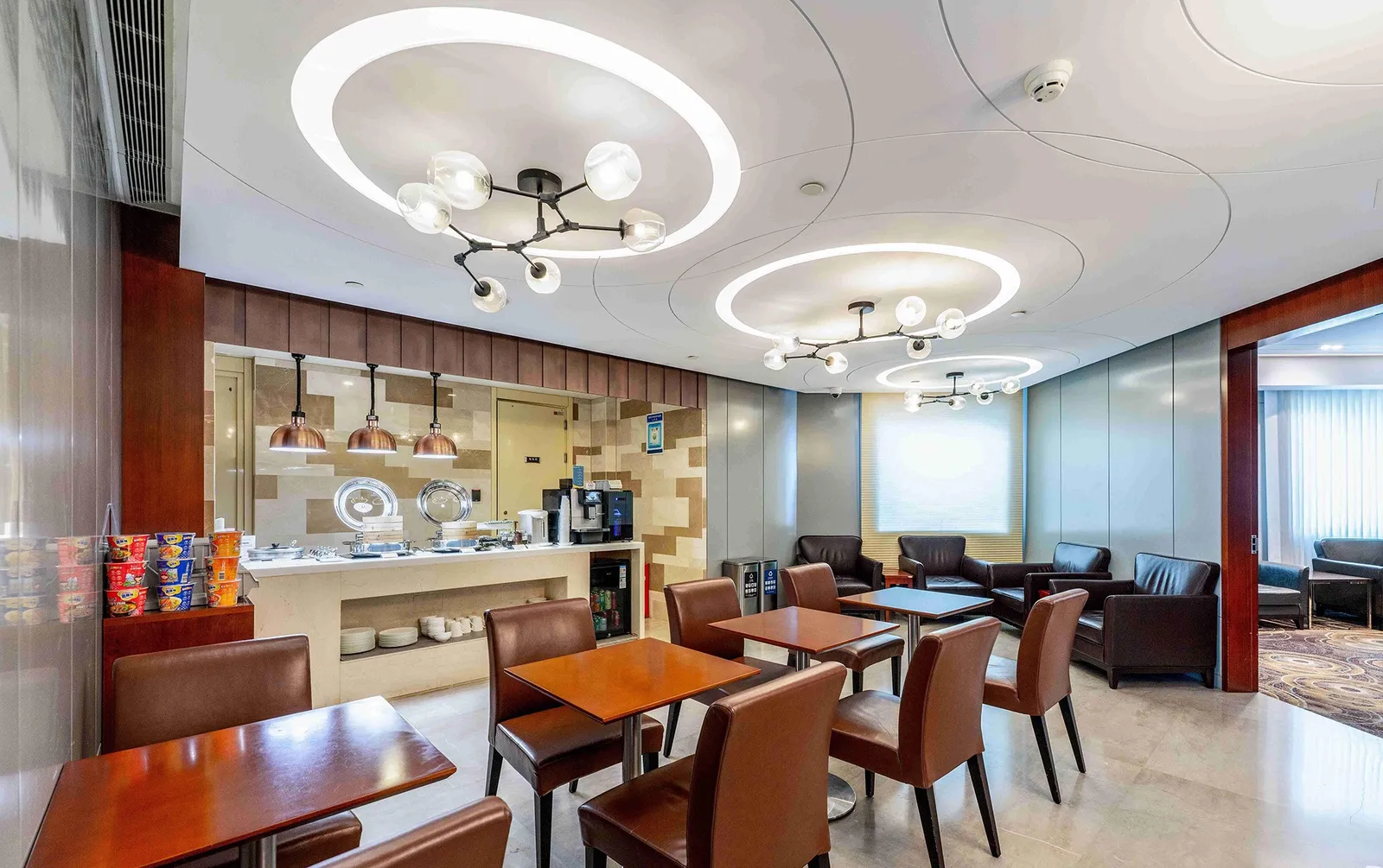 No. 6 VIP Lounge, Шанхай Хунцяо: фото 1 из 3