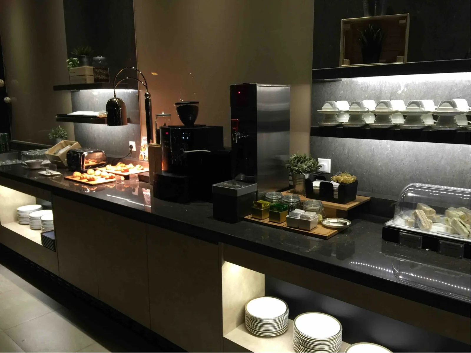 No. 77 China Eastern Lounge, Пудун: фото 3 из 3