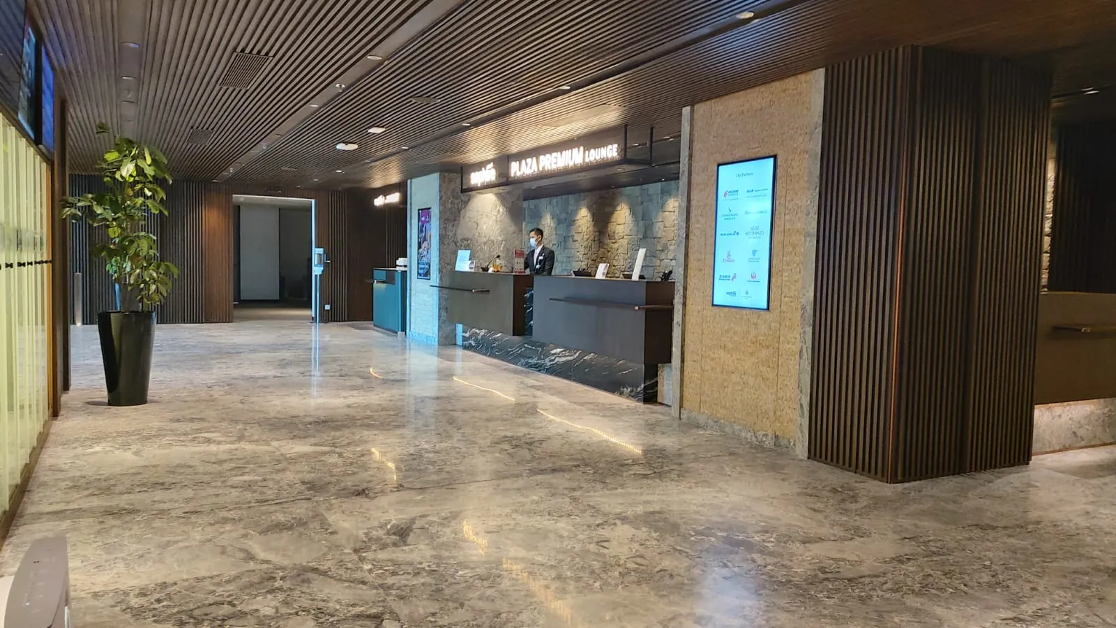 Saphire Business lounge International Sector, Сукарно-Хатта: фото 2 из 3