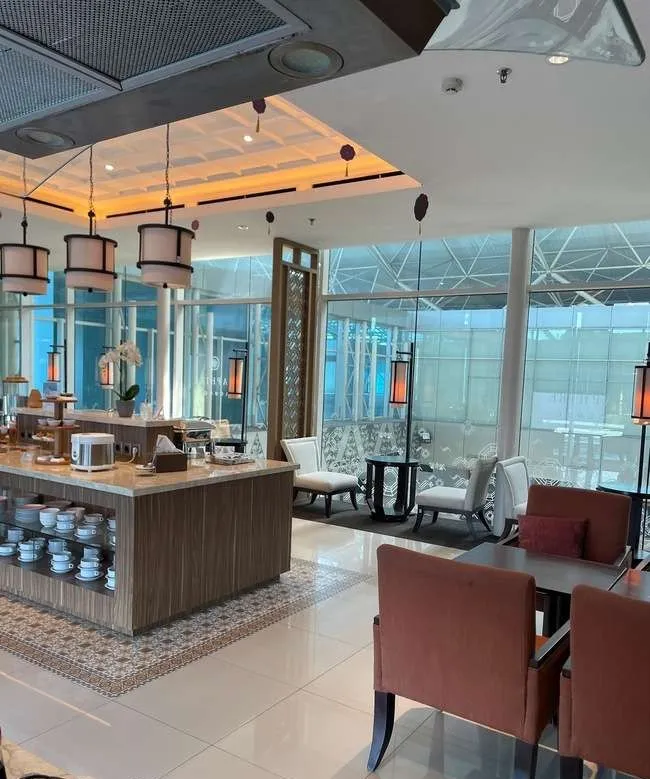 Saphire Lounge, Султан Таха Сарифадн: фото 2 из 3