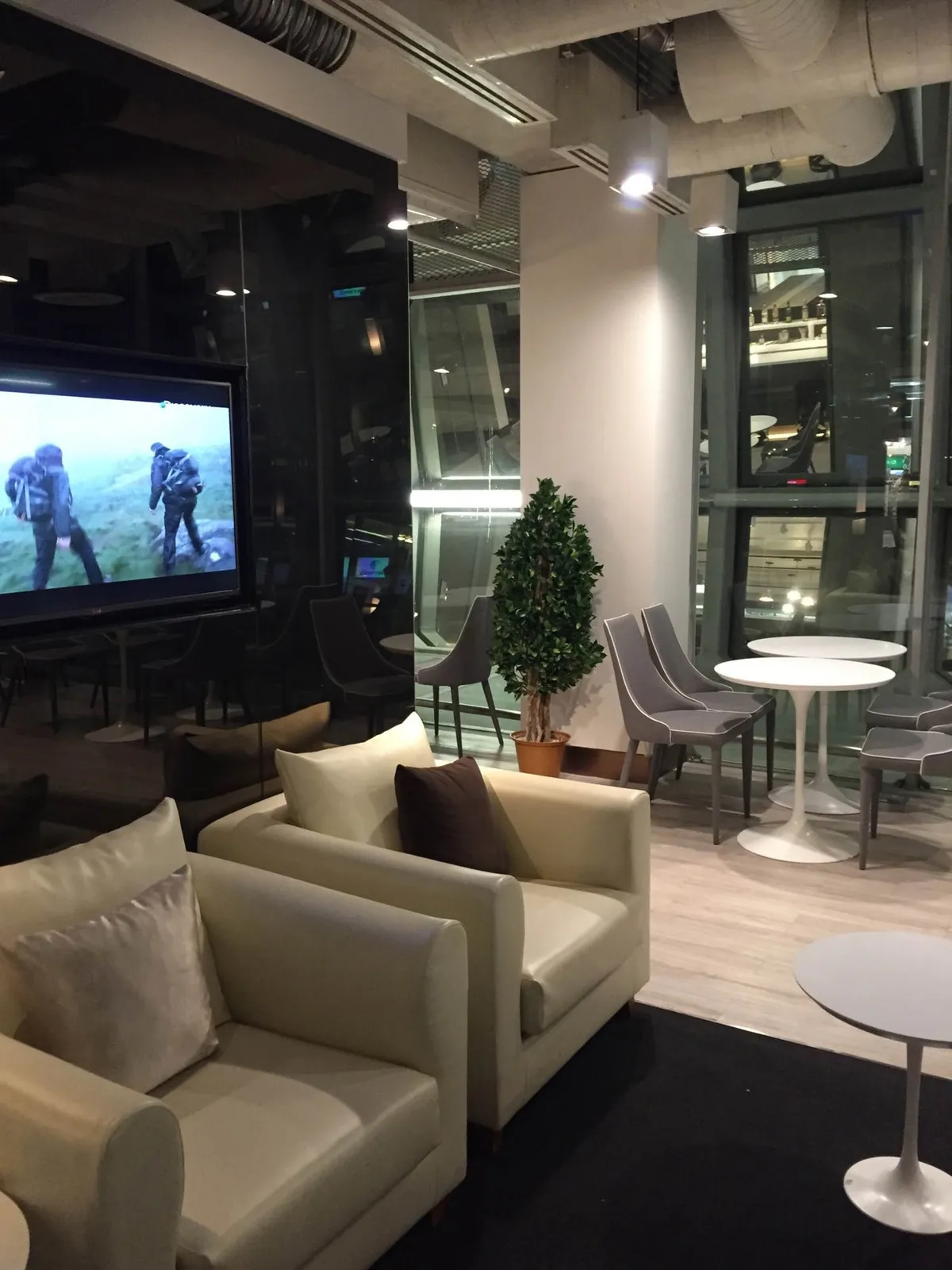 Miracle First Class Lounge, Суварнабхуми: фото 1 из 3