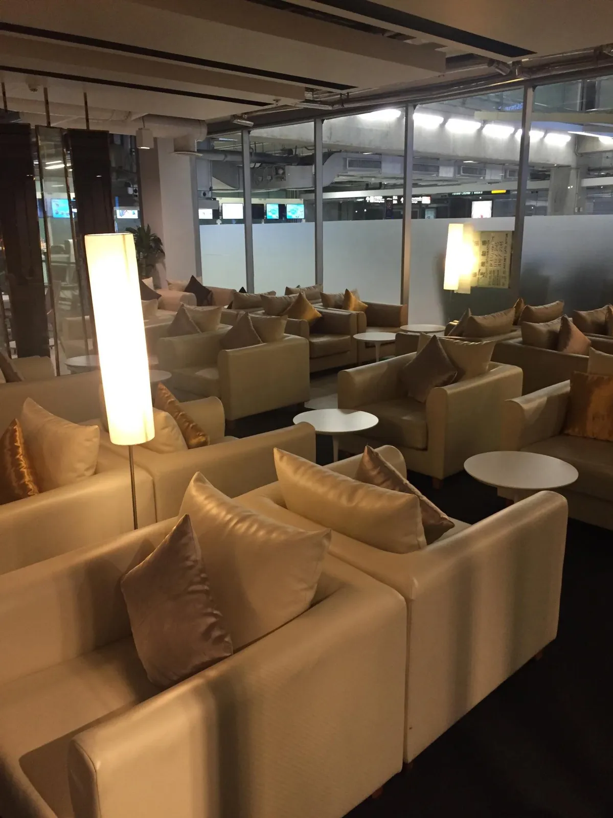 Miracle First Class Lounge, Суварнабхуми: фото 3 из 3