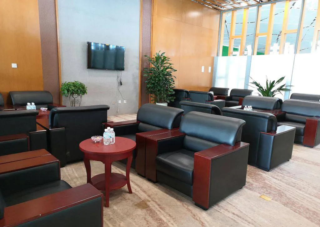 Best First Business Class Lounge Dom Departure, Туофенг (Тенчон): фото 1 из 3