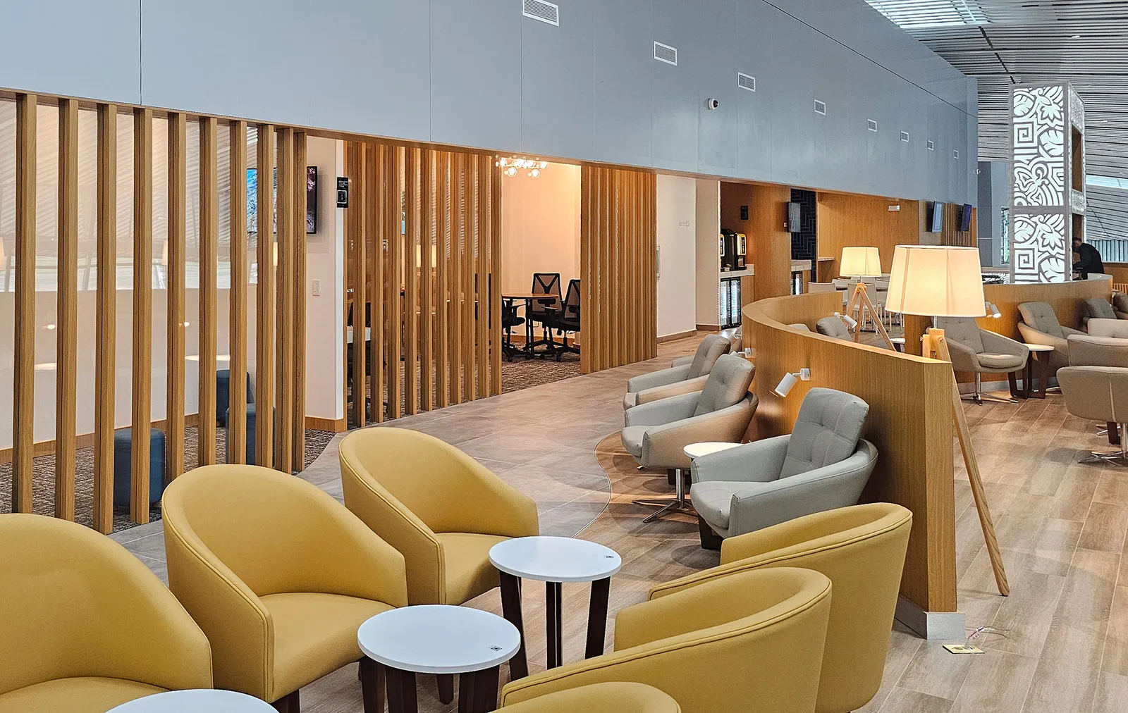 SkyTeam and The Lounge, Аэропорт Токумен: фото 1 из 3
