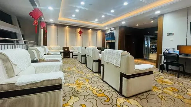 First Class Lounge, Аэропорт Сянъян Люцзи: фото 1 из 2