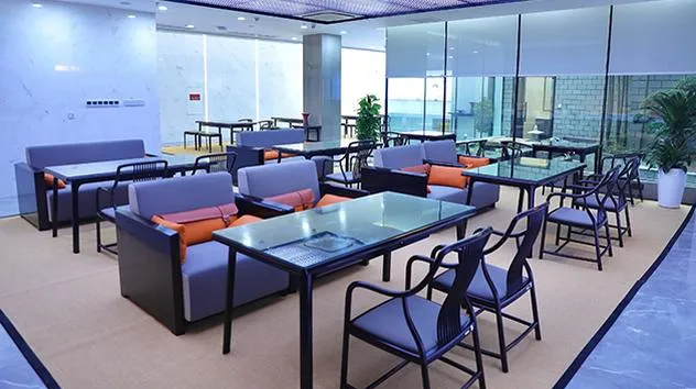 First Class Lounge, Иу: фото 1 из 3
