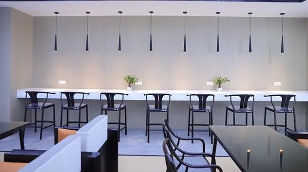 First Class Lounge, Иу: фото 2 из 3