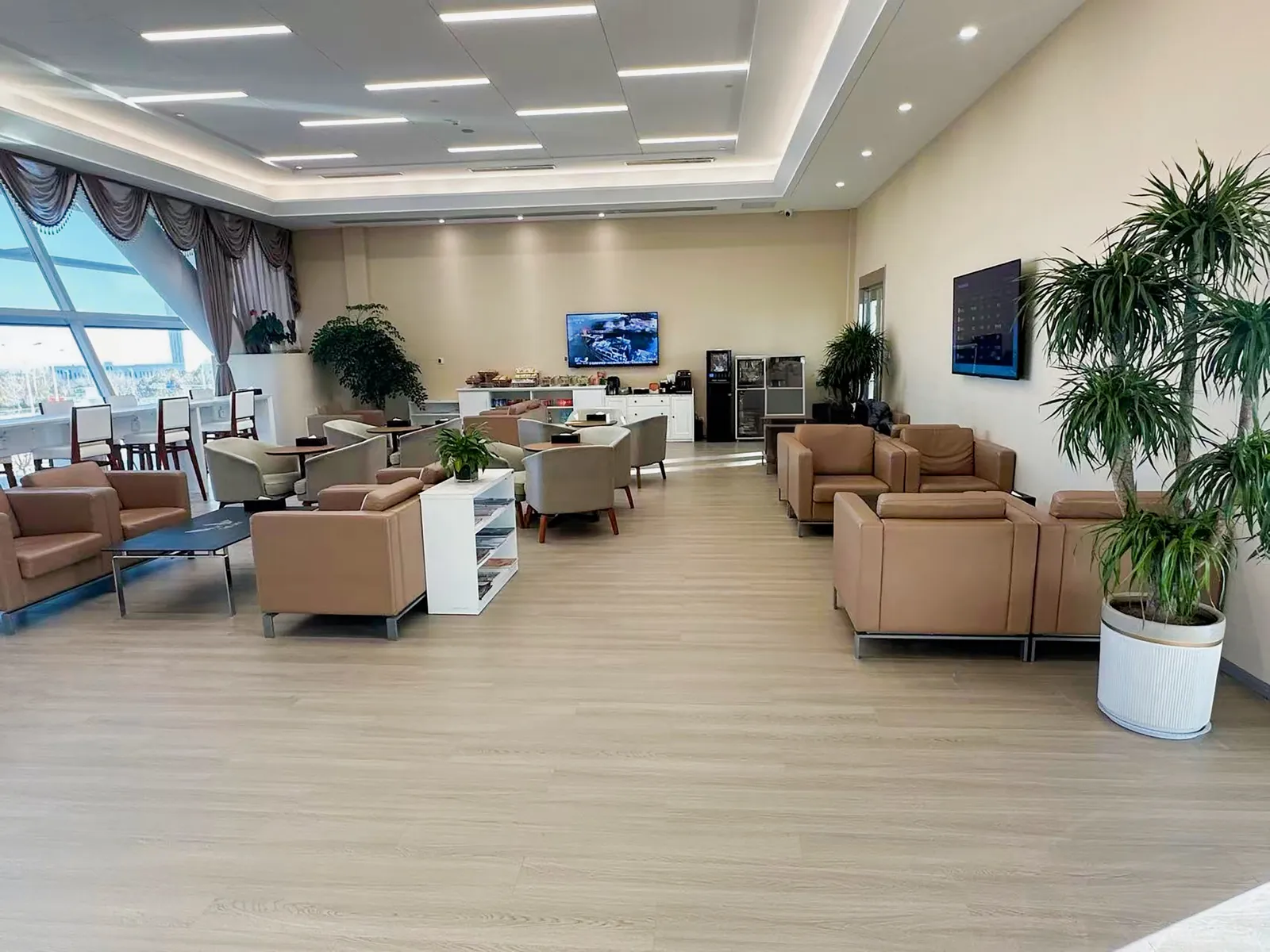 First Class Lounge, Юйян: фото 2 из 3
